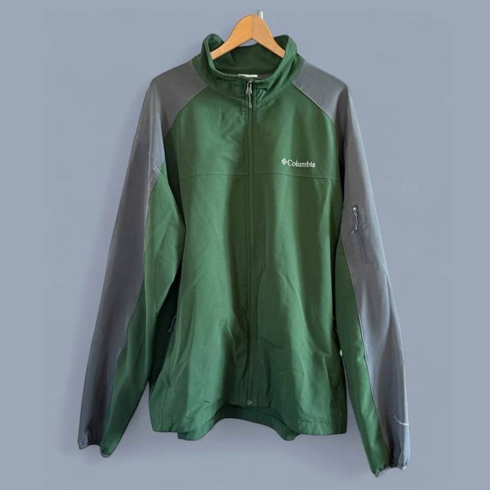 Men Columbia Green and Gray Full Zip Lightweight Jacket with Omni Shield-Size XL